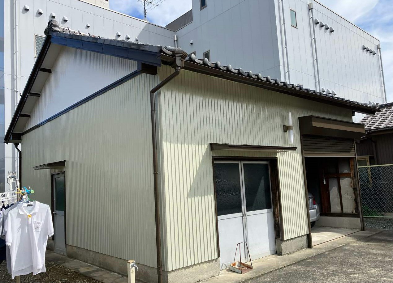 外壁（角波トタン） シリコン塗装